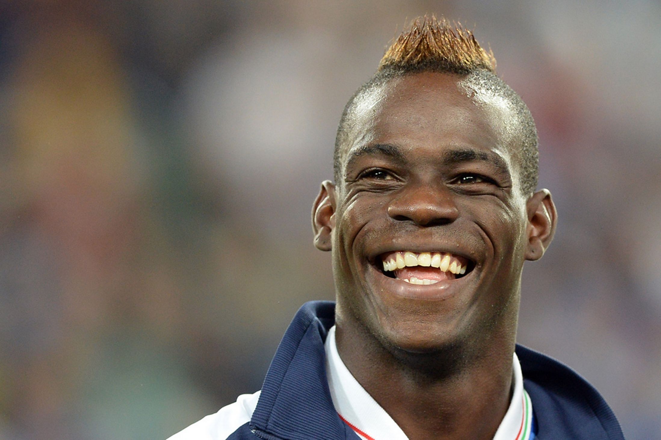 découvrez tous les détails sur le transfert de mario balotelli au fc barcelone : analyse, impact sur l’équipe et réactions du monde du football.