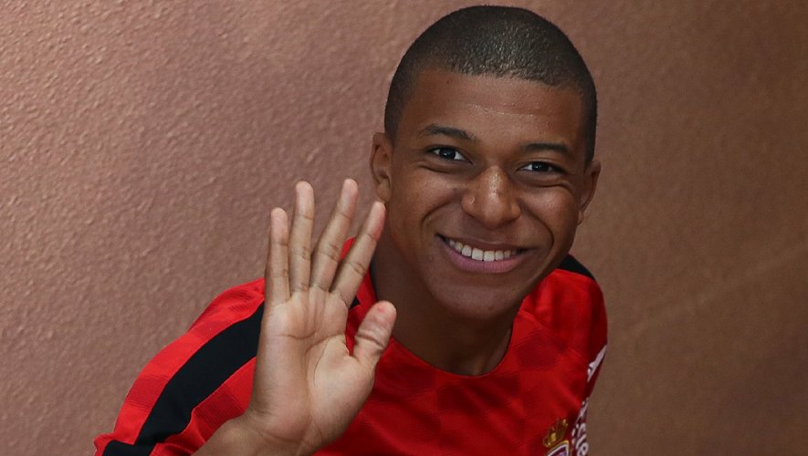 découvrez toutes les dernières actualités et rumeurs sur le transfert de kylian mbappé : analyses, destinations possibles et réactions du monde du football.
