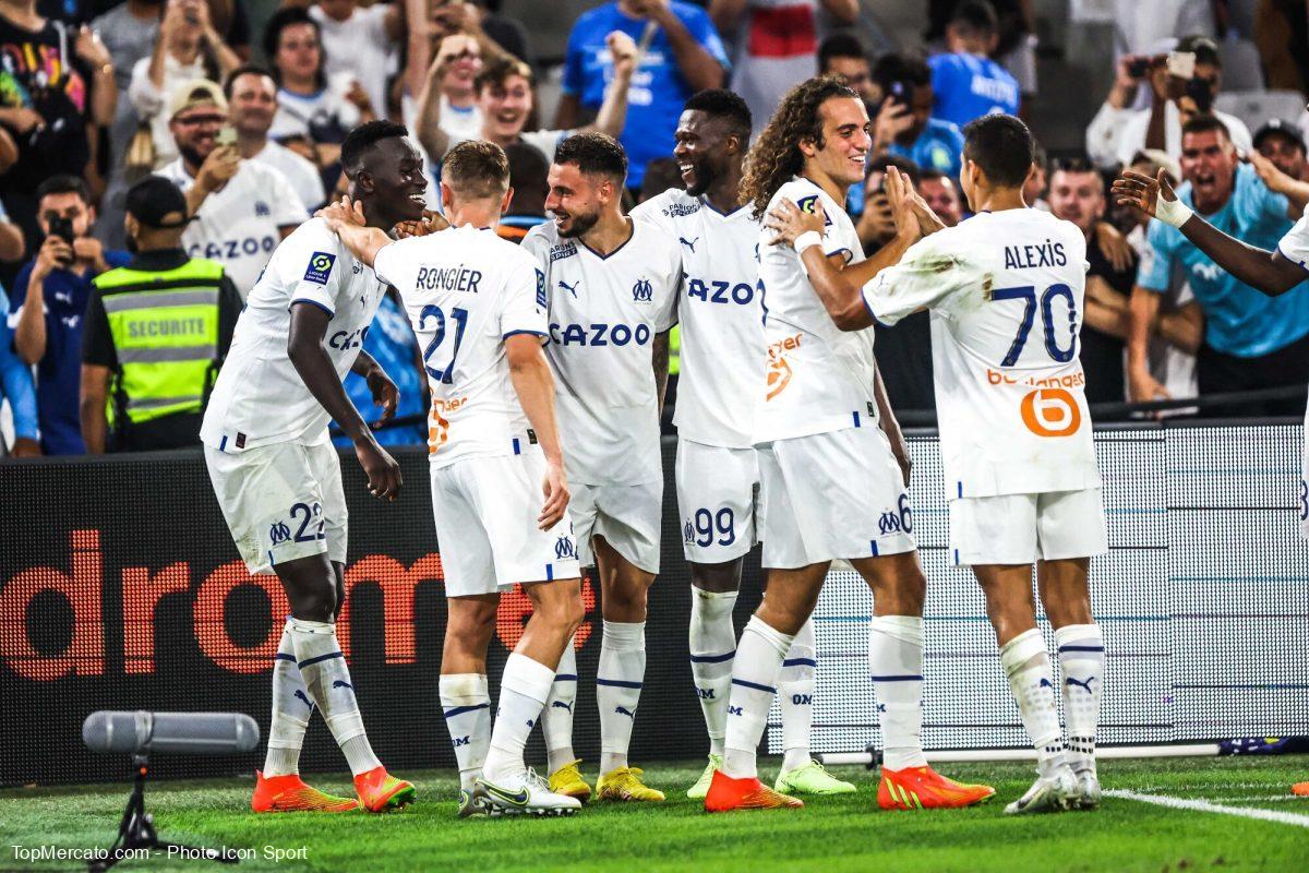 découvrez les derniers transferts risqués de l'om : analyses, enjeux et conséquences pour l'olympique de marseille lors de ce mercato mouvementé.