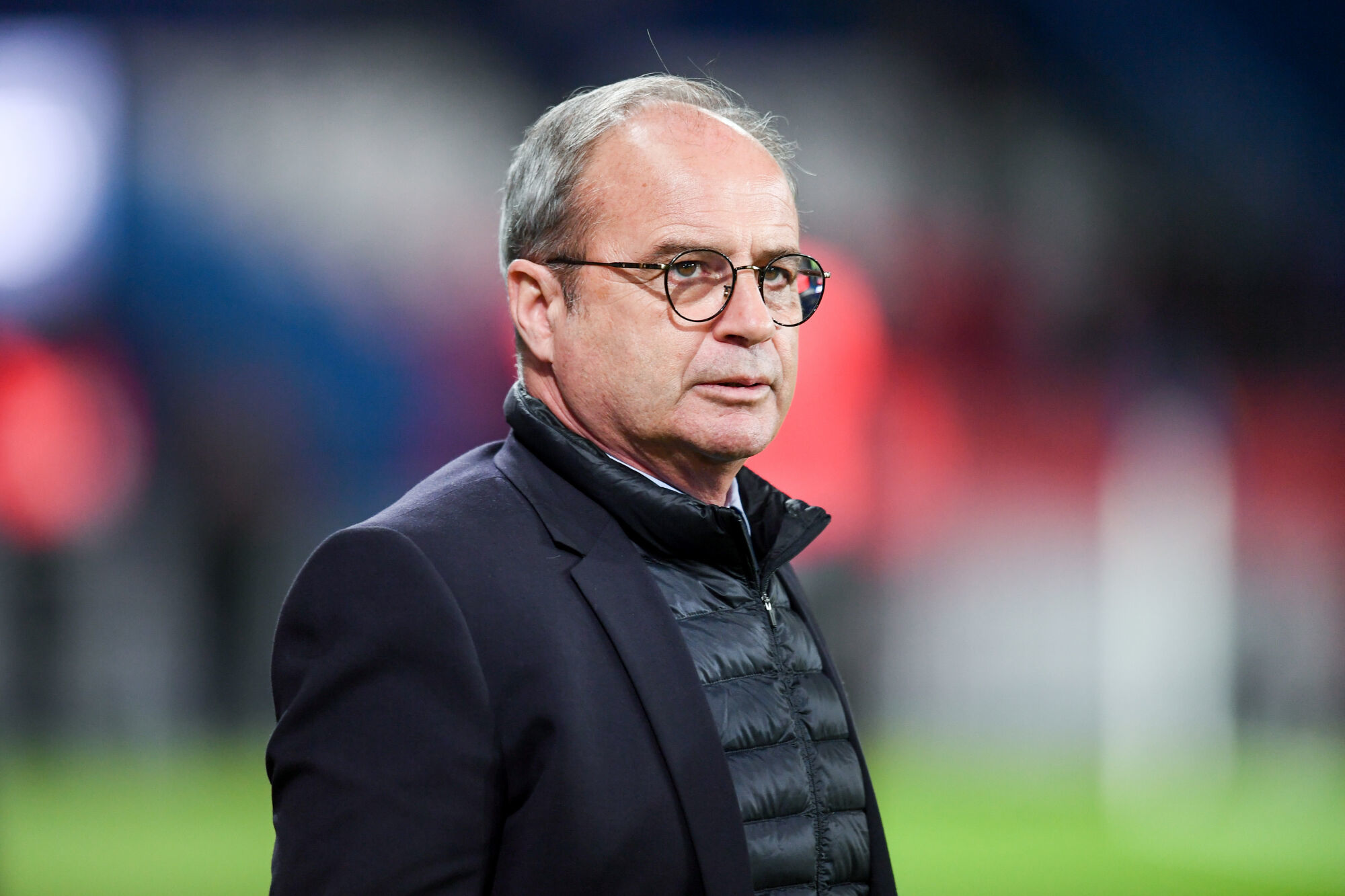 découvrez l'actualité sensationnelle du mercato avec un transfert marquant entre l'om et le psg ! analyses, réactions et détails exclusifs sur cette opération qui fait vibrer les fans de football français.