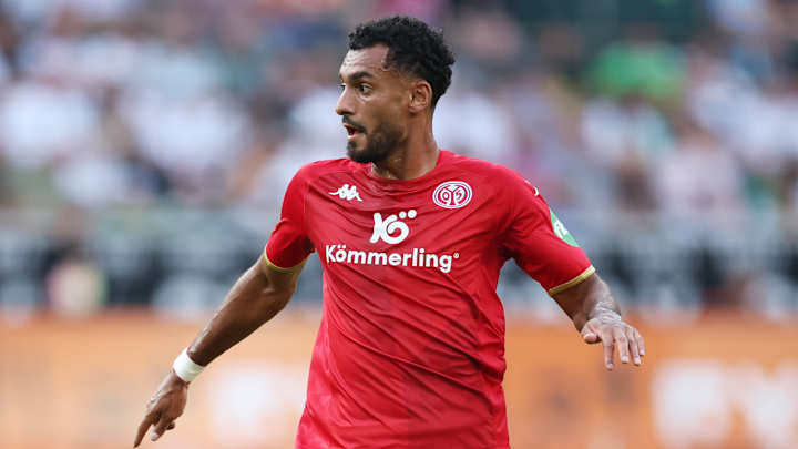 fulgini exprime son regret et ses émotions après son exclusion lors du match contre lens, analysant les circonstances et son impact sur l'équipe.