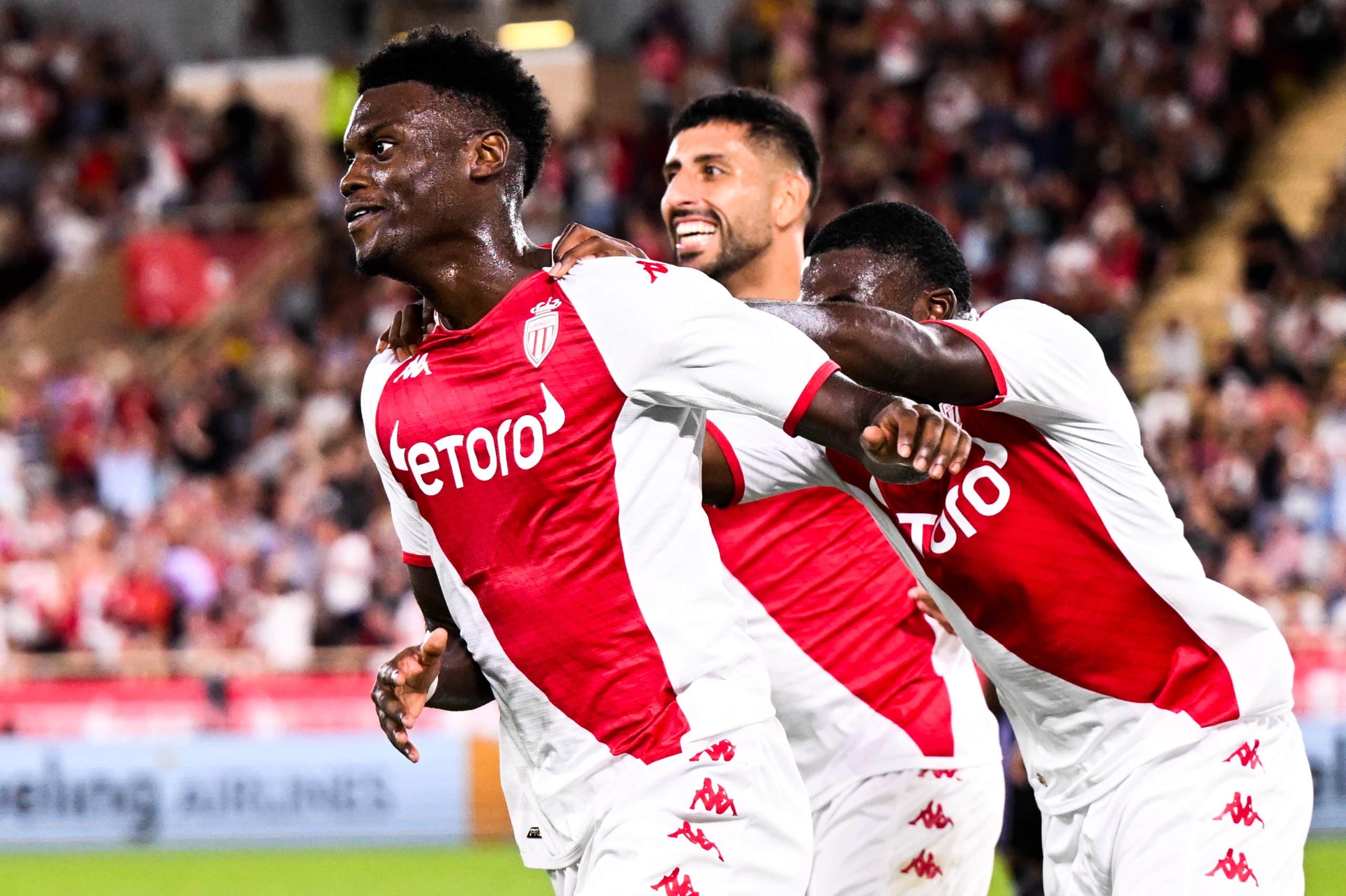 découvrez toutes les rumeurs et dernières nouvelles des transferts de football pour le mois de novembre. suivez les mouvements des joueurs et les négociations en temps réel.