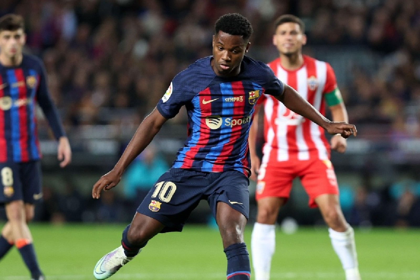 découvrez les dernières infos transfert : rodri incertain à manchester city, ansu fati en route vers le barça, et un real madrid prêt à défier lyon. suivez toutes les rumeurs et confirmations du mercato.