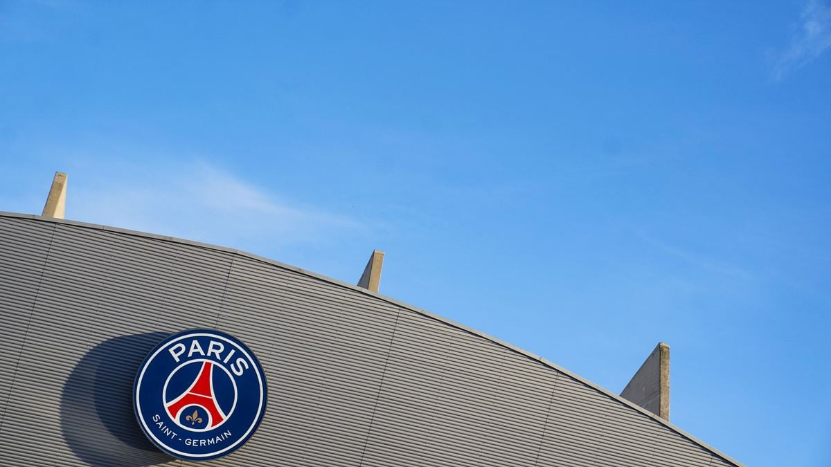 découvrez le transfert officiel du joueur du psg vers le fc barcelone, toutes les informations et détails exclusifs sur ce gros coup du mercato.