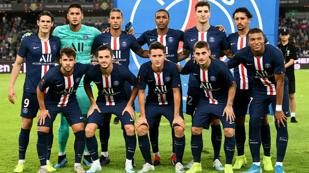 le psg confirme son ambition en signant une star mondiale, renforçant ainsi son équipe avec un joueur de renommée internationale.