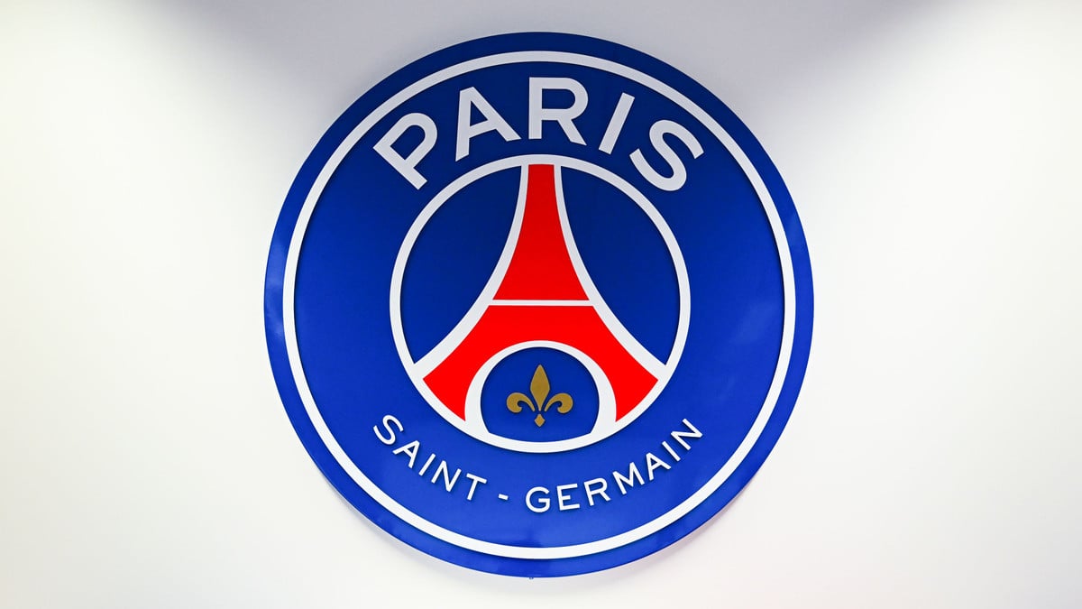 découvrez comment le real madrid prépare un transfert exceptionnel de 150 millions d'euros pour une star emblématique du psg, marquant un tournant majeur dans le mercato.