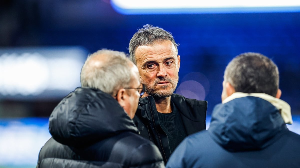 découvrez la nouvelle majeure officialisée lors du mercato du psg, avec toutes les infos et analyses exclusives sur les transferts phares du club parisien.