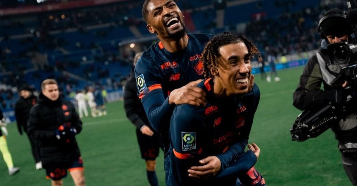 découvrez les détails du transfert offensif majeur en préparation pour l'om, une opération qui promet de renforcer considérablement l'attaque de l'équipe.
