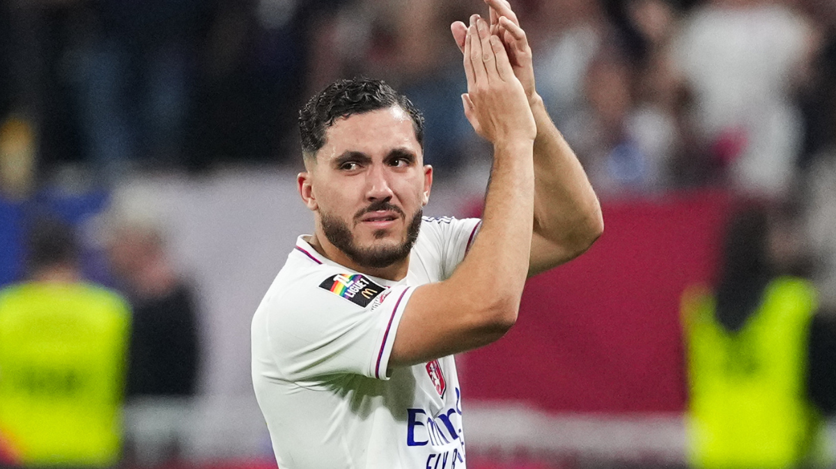 suivez toute l’actualité des transferts de l’ol : arrivées, départs, rumeurs et analyses sur le mercato de l’olympique lyonnais. restez informé en temps réel des mouvements de votre club préféré !