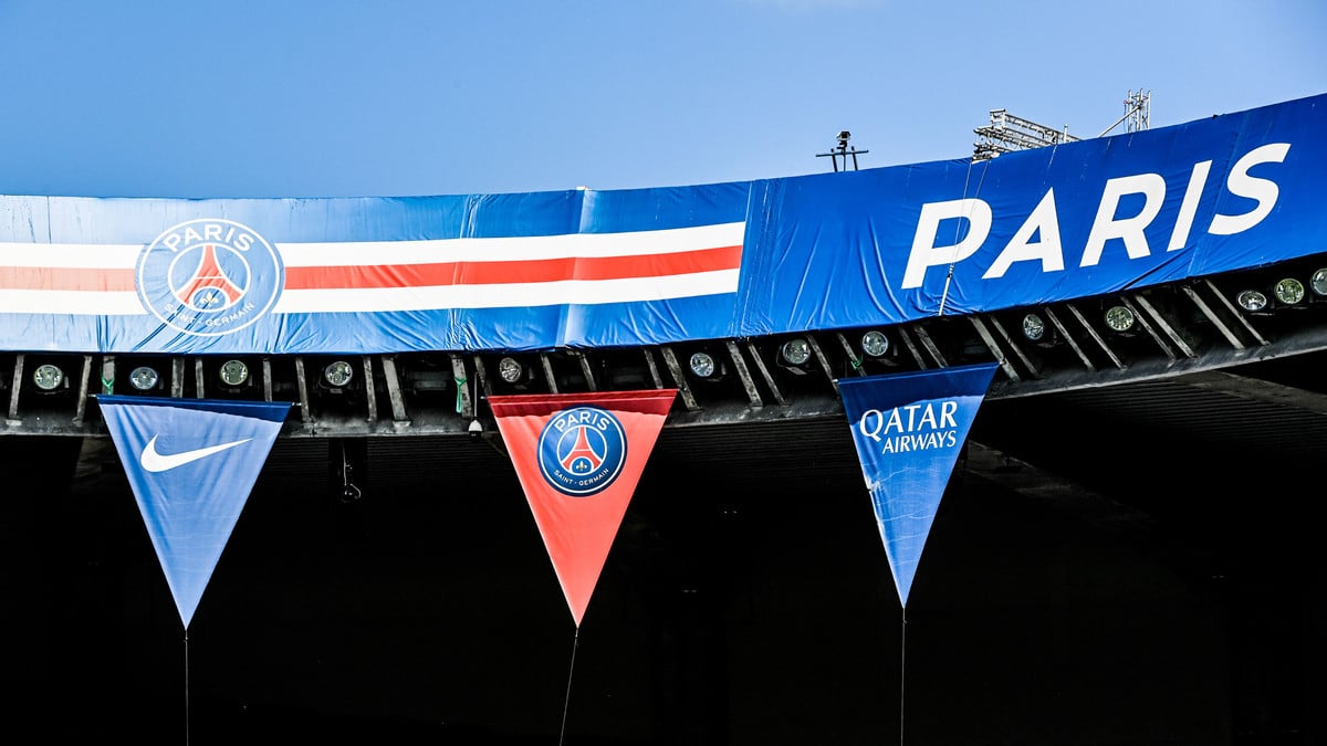 découvrez le transfert officiel d'une star au psg : toutes les infos, réactions et détails sur ce mouvement majeur dans le monde du football.