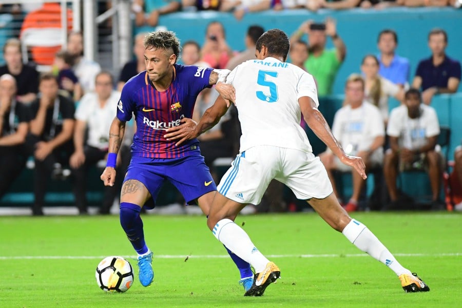 découvrez les détails du fiasco du transfert de neymar au real madrid, les enjeux, les coulisses et les conséquences de cet échec retentissant.