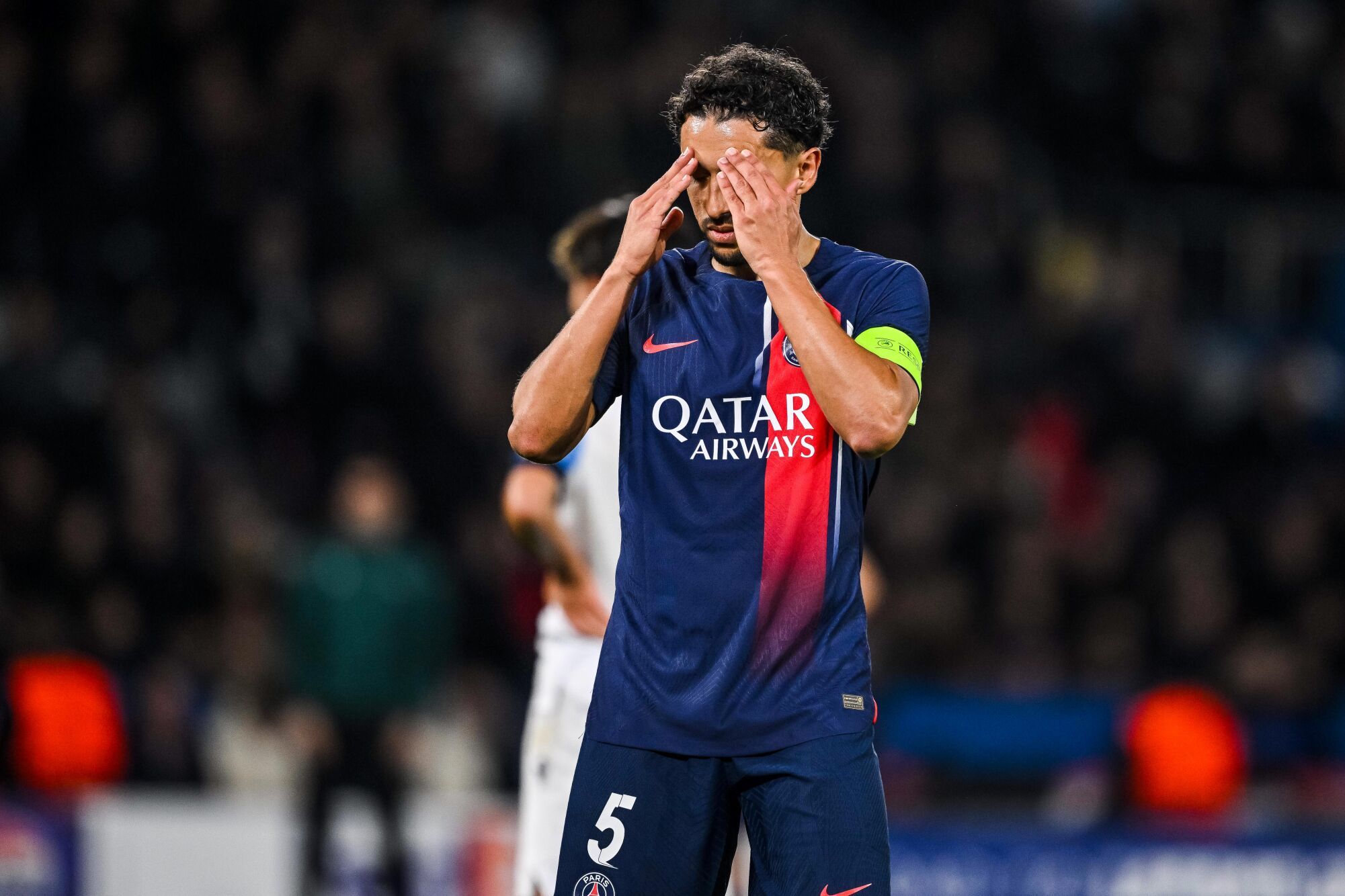 découvrez les dernières informations sur le transfert choc que le psg prépare pour renforcer son équipe cette saison.