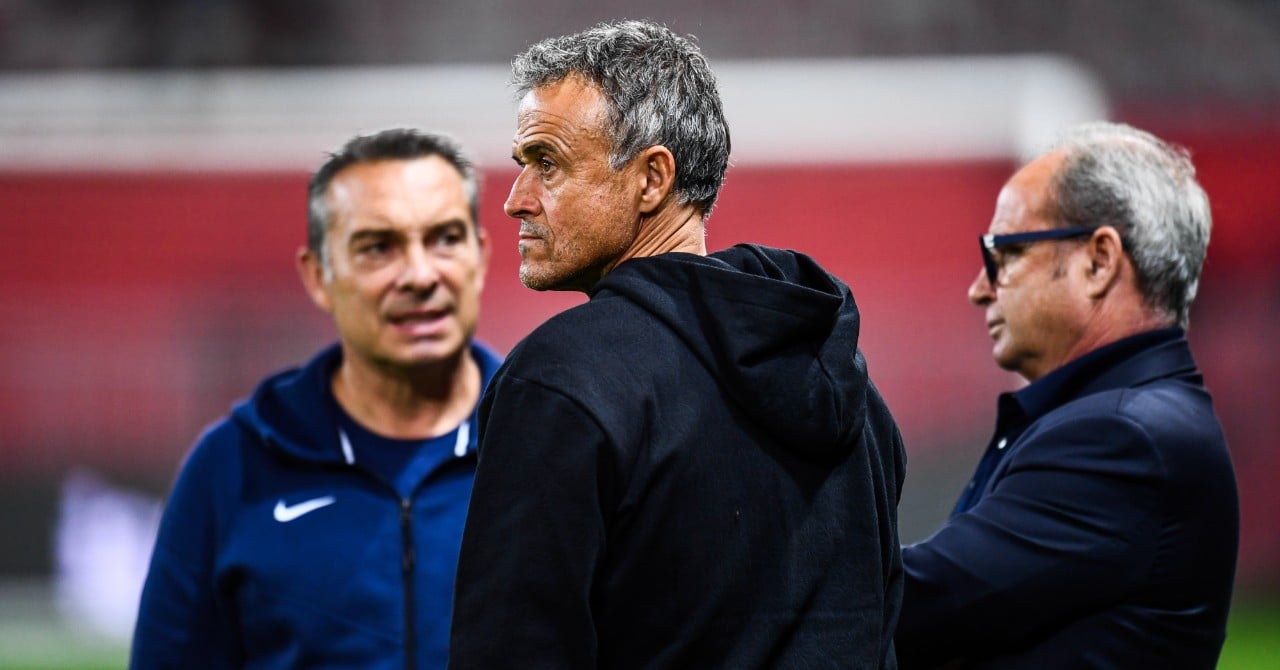 découvrez la vérité sur les rumeurs de départ et les transferts majeurs au psg : infos exclusives, coulisses et mises à jour en temps réel sur le mercato du paris saint-germain.