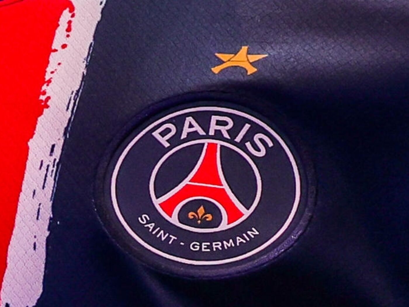 découvrez la révélation choc sur un transfert majeur au psg qui bouleverse le mercato et l'avenir du club.