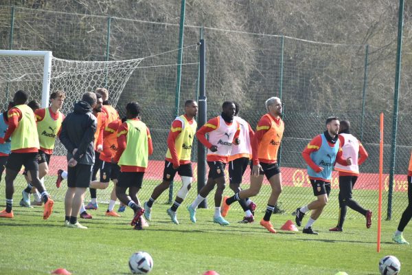 découvrez notre service de transfert rapide pour le rc lens, simplifiez vos démarches et profitez rapidement de vos billets ou abonnements.