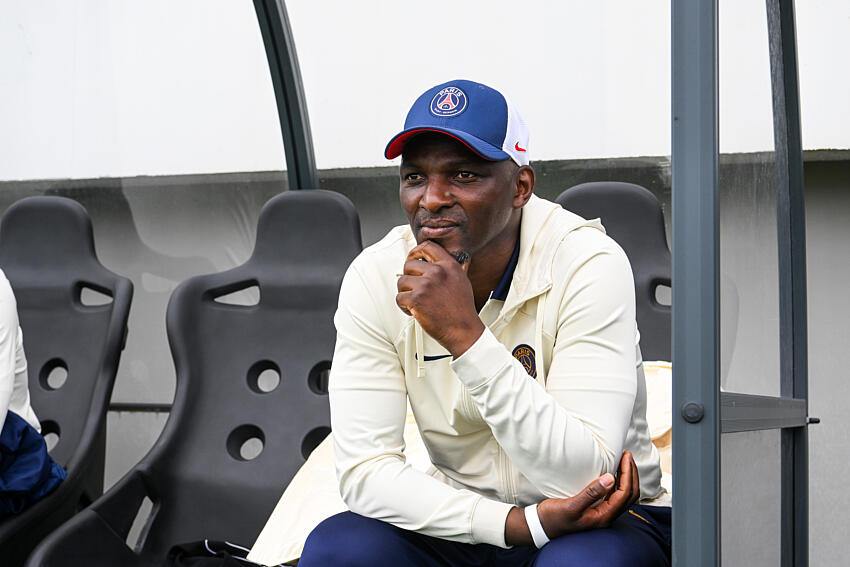 découvrez l'arrivée sensationnelle d'une star du football au psg, prête à dynamiser l'équipe et enflammer les fans.