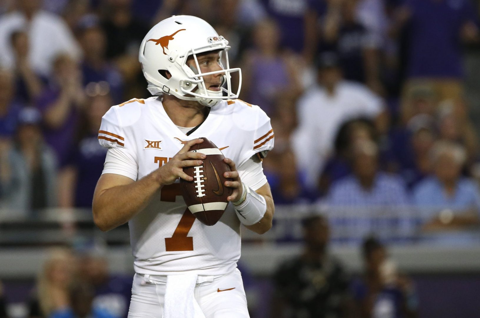 découvrez le classement des quarterbacks et les dernières infos sur les transferts en football américain. suivez l'actualité des joueurs clés et leurs mouvements lors de la saison.
