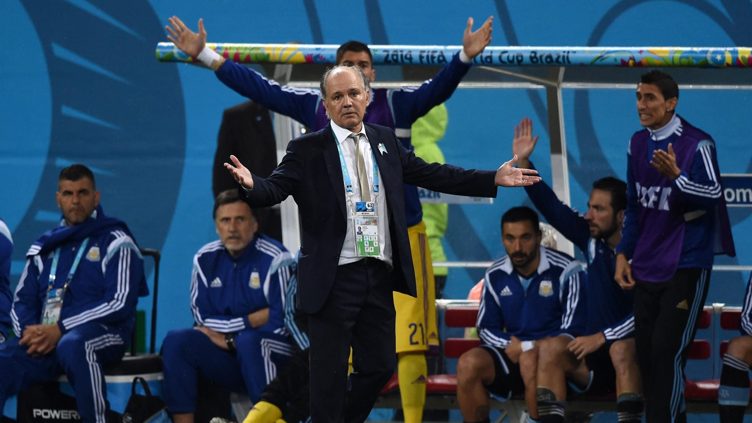 découvrez pourquoi l'argentine pourrait faire face à un risque d'exclusion de la coupe du monde et les conséquences potentielles pour l'équipe et le tournoi.
