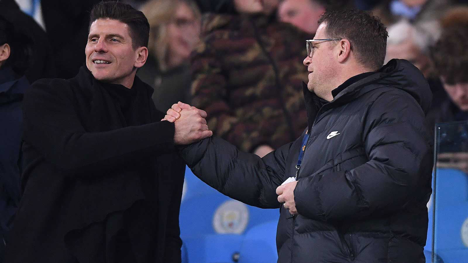 découvrez comment max eberl influence la stratégie de transferts internes au bayern, optimisant talent et ressources pour renforcer l'équipe.