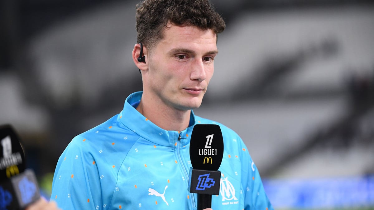 découvrez pourquoi benjamin pavard est en danger à l'om et quelles sont les implications pour l'équipe. analyse complète et dernières nouvelles.