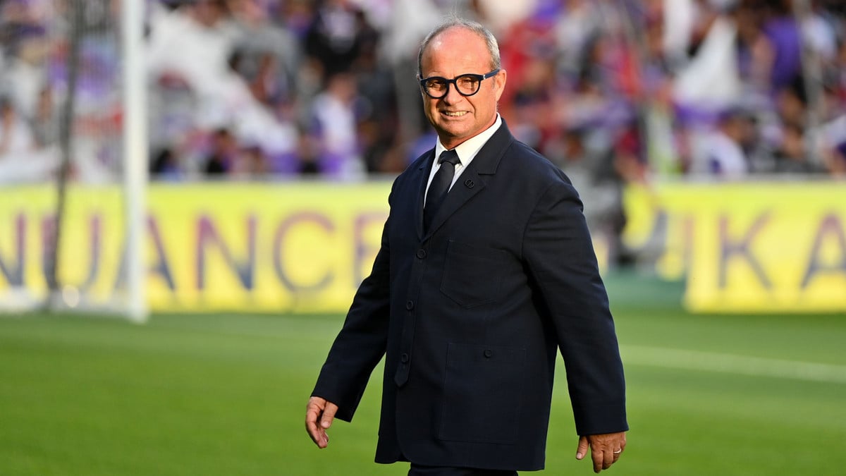 découvrez les dernières négociations de transfert concernant la star du psg, les discussions sont officiellement lancées pour un possible transfert majeur.