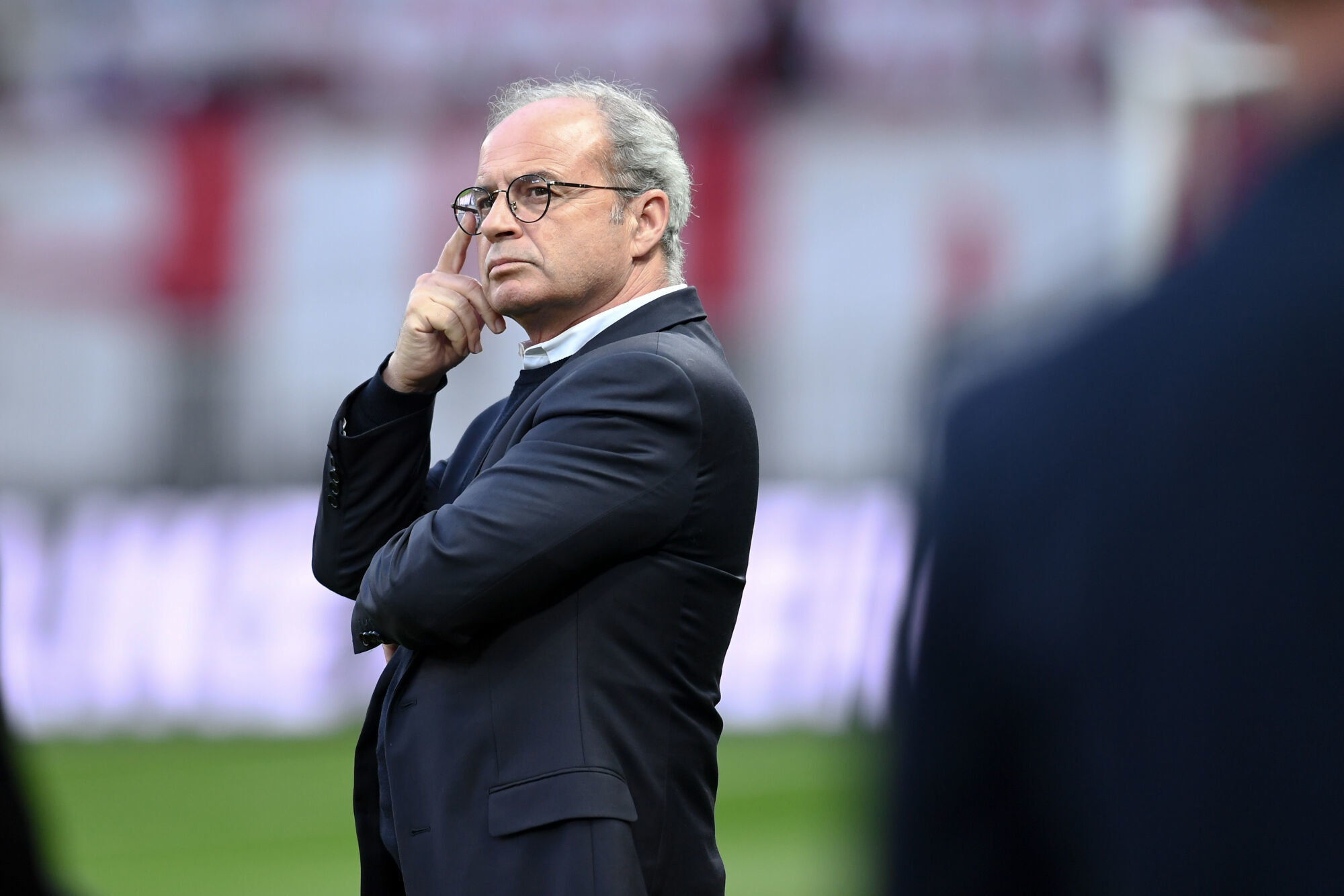 découvrez la déclaration choc de luis campos au psg qui fait grand bruit dans le monde du football.