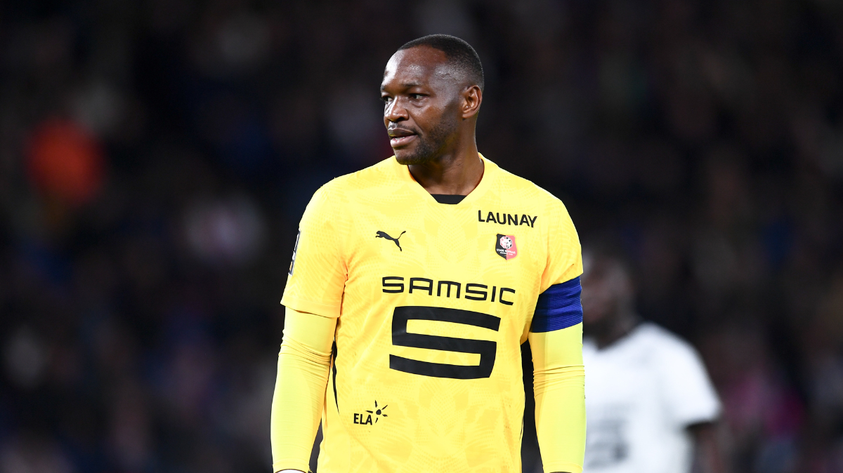 découvrez les derniers transferts football ucf 2026 : analyse des joueurs qui quittent le club et ceux qui restent pour la prochaine saison.