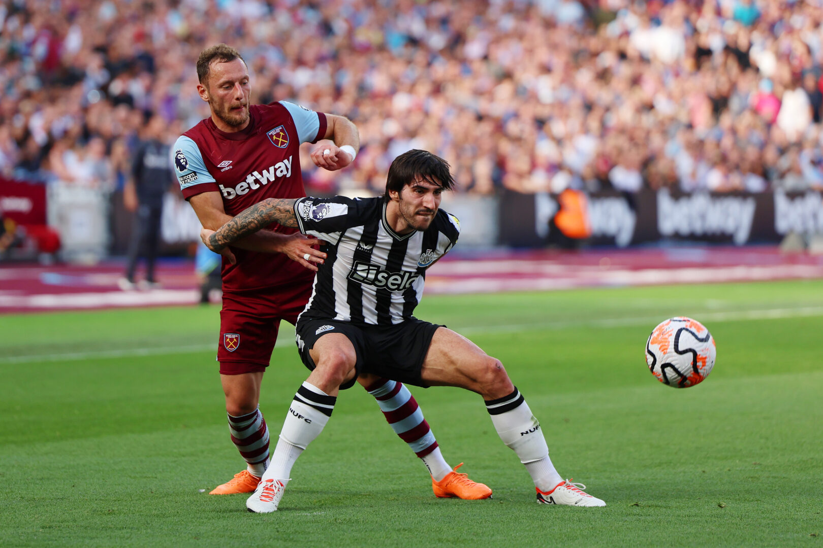 suivez les dernières infos sur le prêt de tonali en janvier de west ham à la juventus, avec toutes les mises à jour transfert.