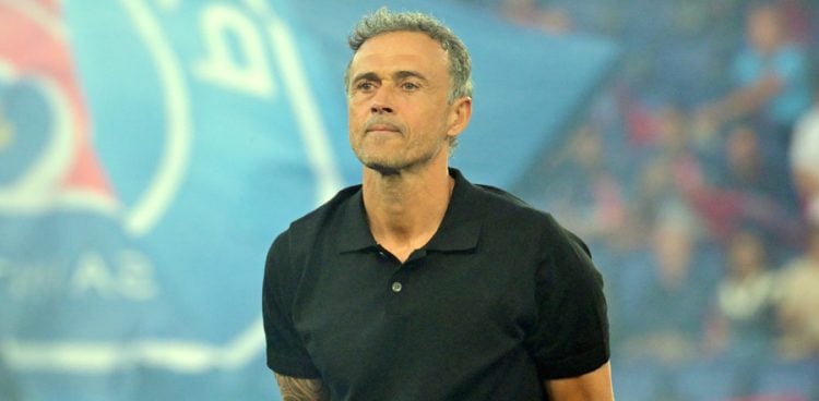 le psg confirme son ambition en misant 50 millions d'euros sur le transfert de rodrigo mora, un investissement majeur pour renforcer l'équipe.