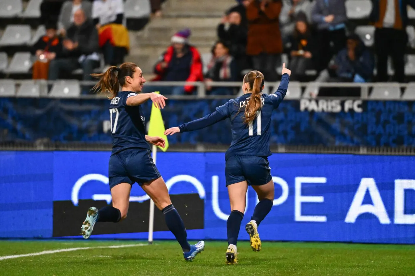 découvrez les détails du transfert exceptionnel du joueur du paris fc au real madrid, les coulisses du mercato et l'impact sur les deux équipes.