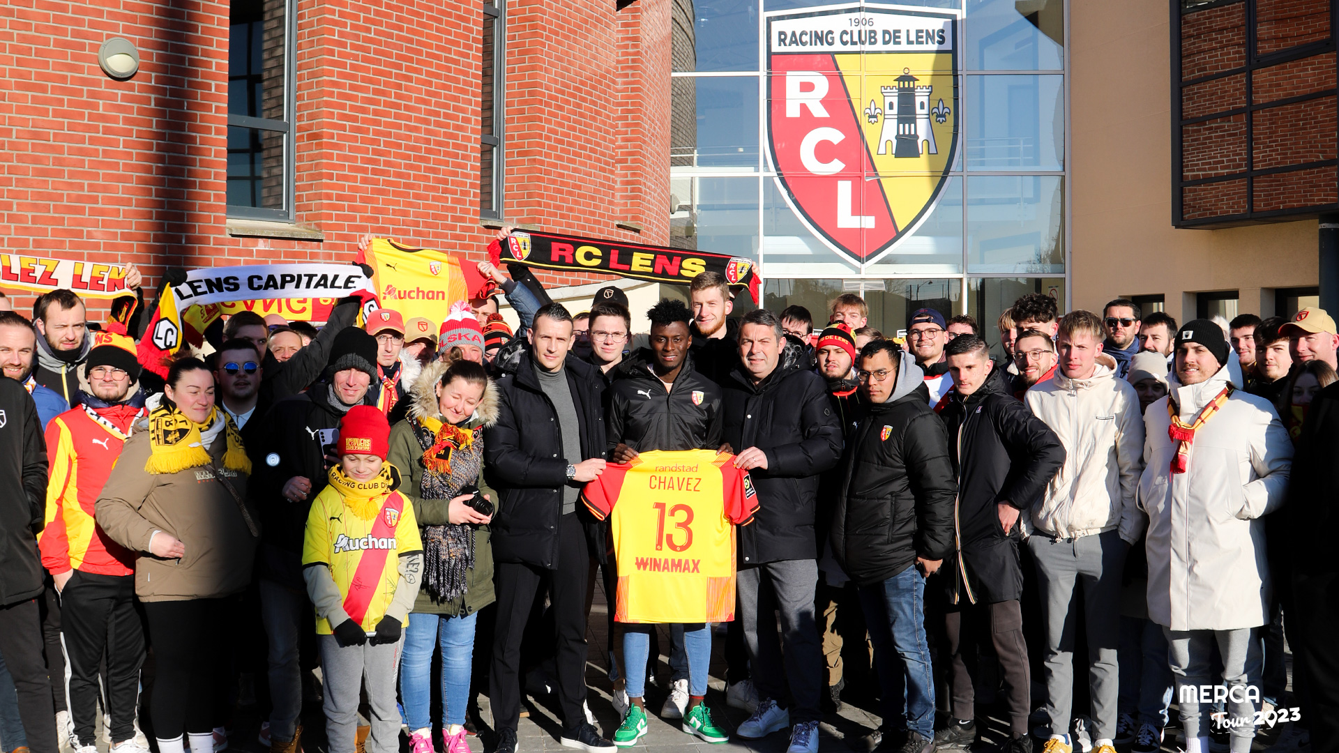 découvrez les derniers transferts du rc lens pour l'été : arrivées, départs et rumeurs du mercato estival du club lensois.