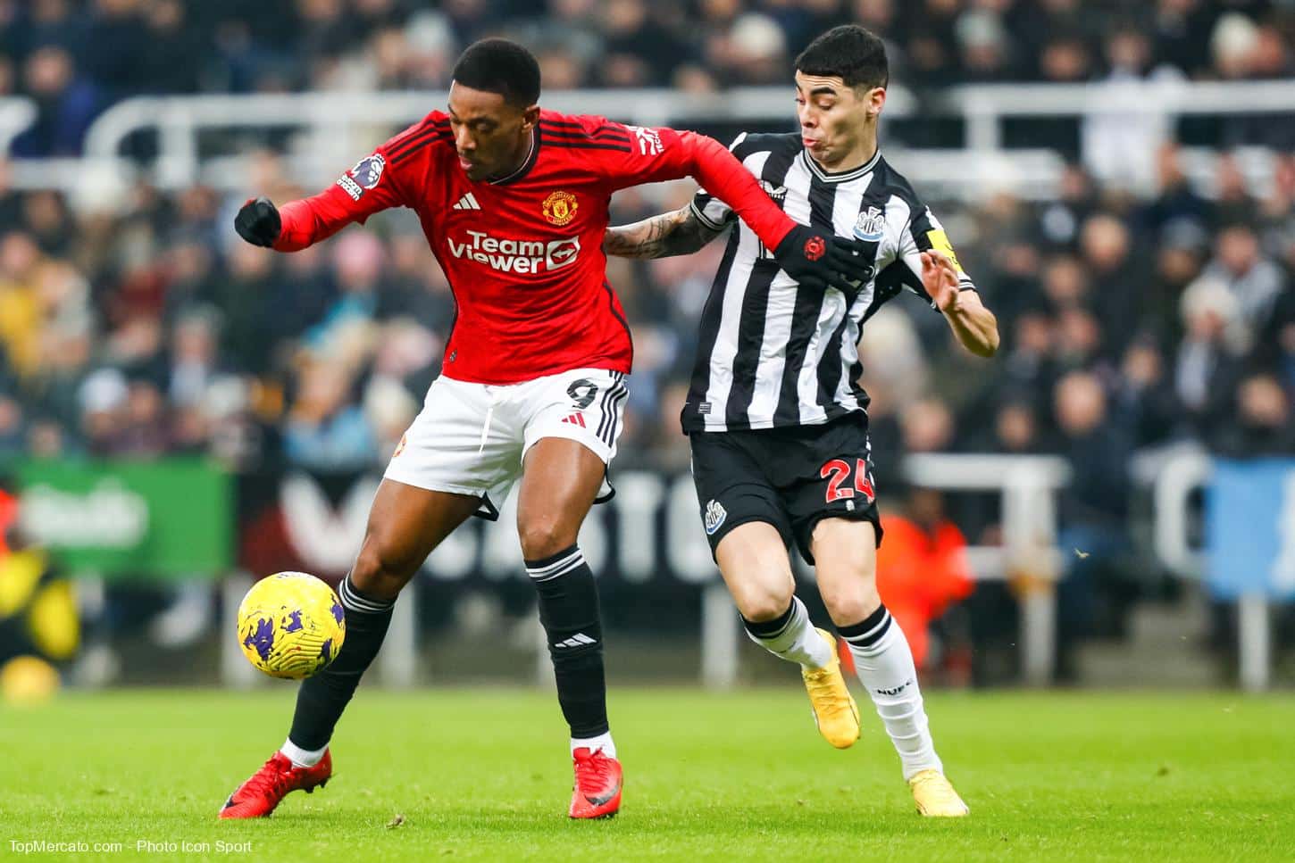 découvrez comment manchester united se prépare pour un 4e transfert historique, renforçant ainsi son effectif avec une nouvelle acquisition majeure.