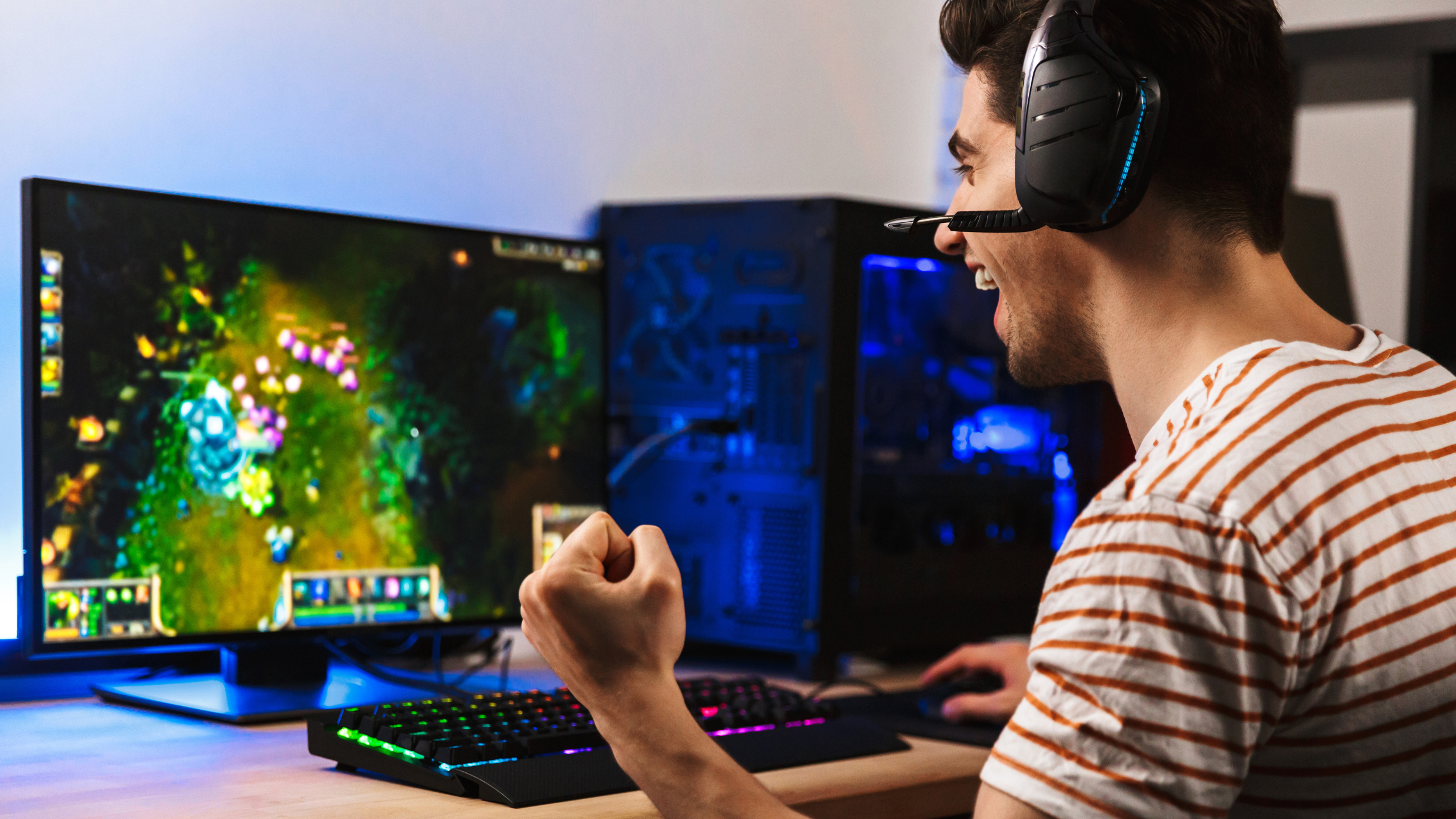 découvrez comment les réseaux sociaux influencent le mercato, en transformant les stratégies de transfert et la communication des clubs de football.