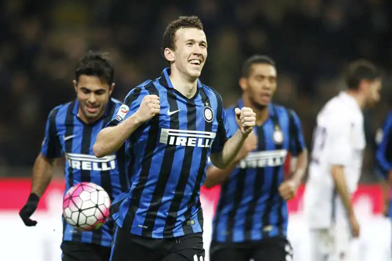 ivan perisic serait sur le point de rejoindre l'inter milan, un transfert qui pourrait renforcer significativement l'équipe pour la prochaine saison.