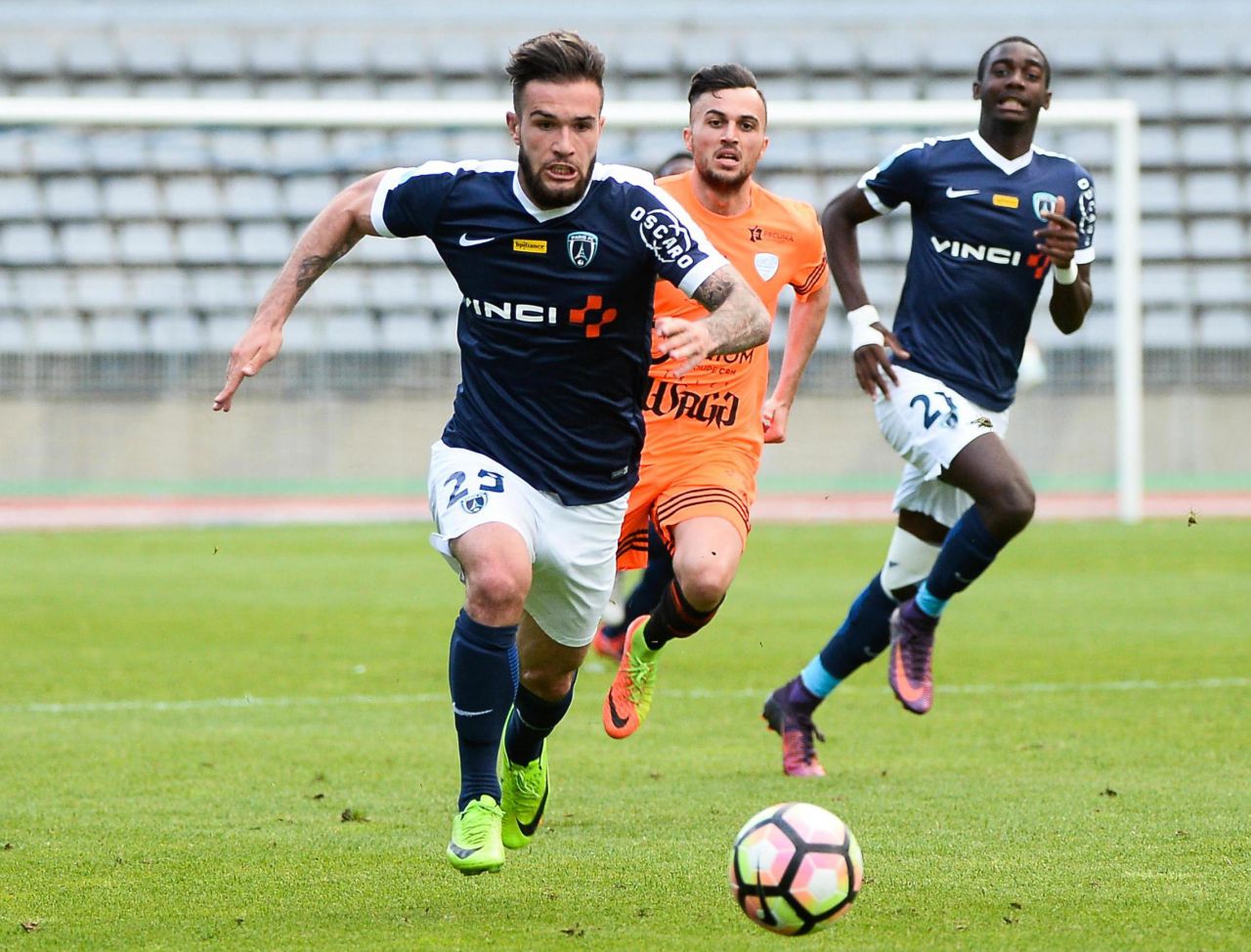 le paris fc est sur le point de finaliser l'arrivée d'un international italien, renforçant ainsi son effectif pour la saison à venir.