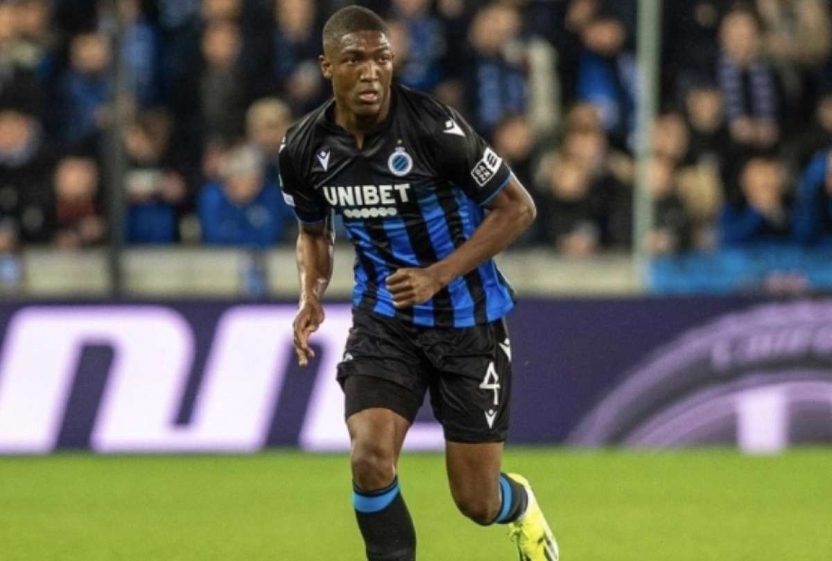 découvrez l'arrivée de joel ordóñez à liverpool, un nouveau talent prometteur qui rejoint le club pour renforcer l'équipe et apporter sa créativité sur le terrain.