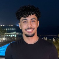 lucas chevalier, gardien du psg, reste indifférent aux critiques et continue de se concentrer sur ses performances avec détermination.
