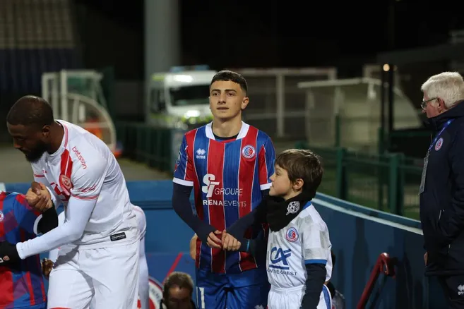 découvrez le prêt de mathys tourraine au clermont foot, une opportunité clé pour renforcer l'équipe cette saison.