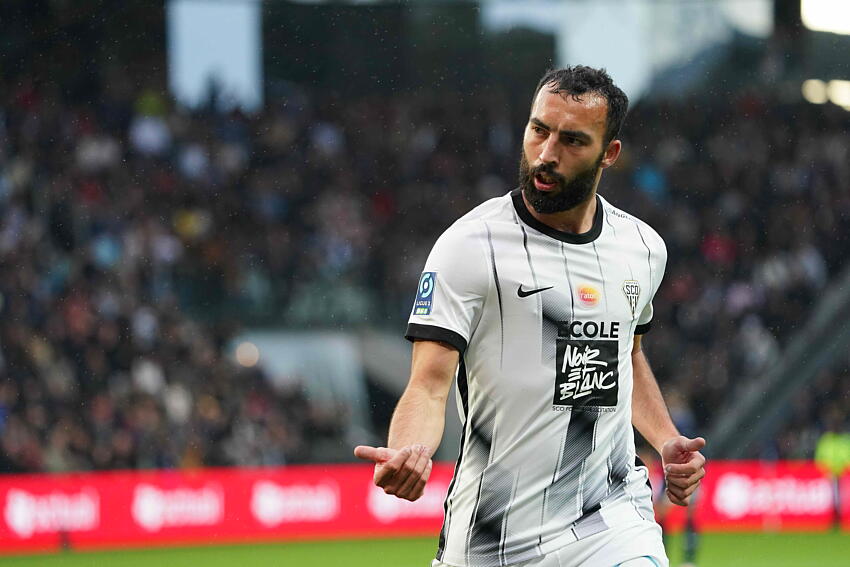 suivez les dernières informations sur le mercato avec l'accord incertain entre angers et l'om concernant abdelli. découvrez les enjeux et les perspectives de ce transfert potentiel.