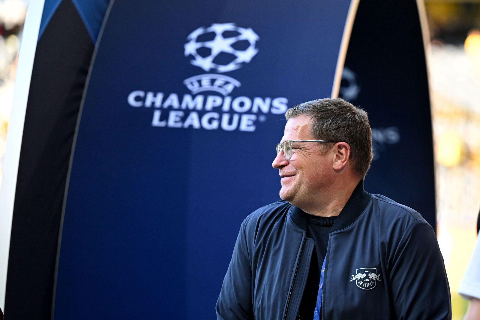 découvrez les enjeux clés du mercato au bayern munich : transferts stratégiques, impacts sportifs et ambitions du club pour renforcer son effectif.