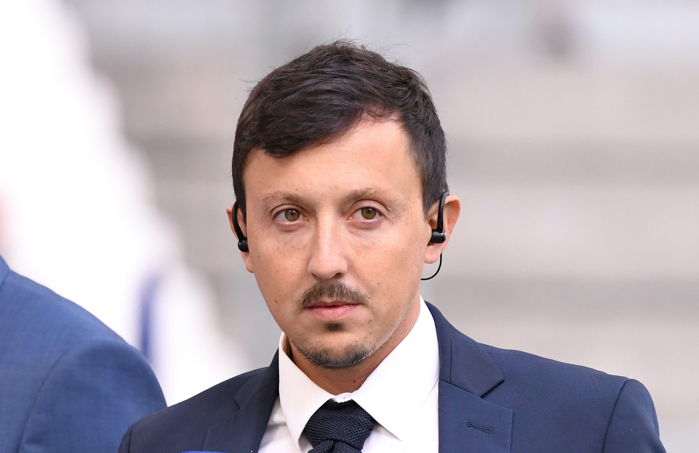 découvrez la stratégie mercato de pablo longoria à l'om : analyse des recrues, ventes et objectifs pour renforcer l'équipe sur le long terme.