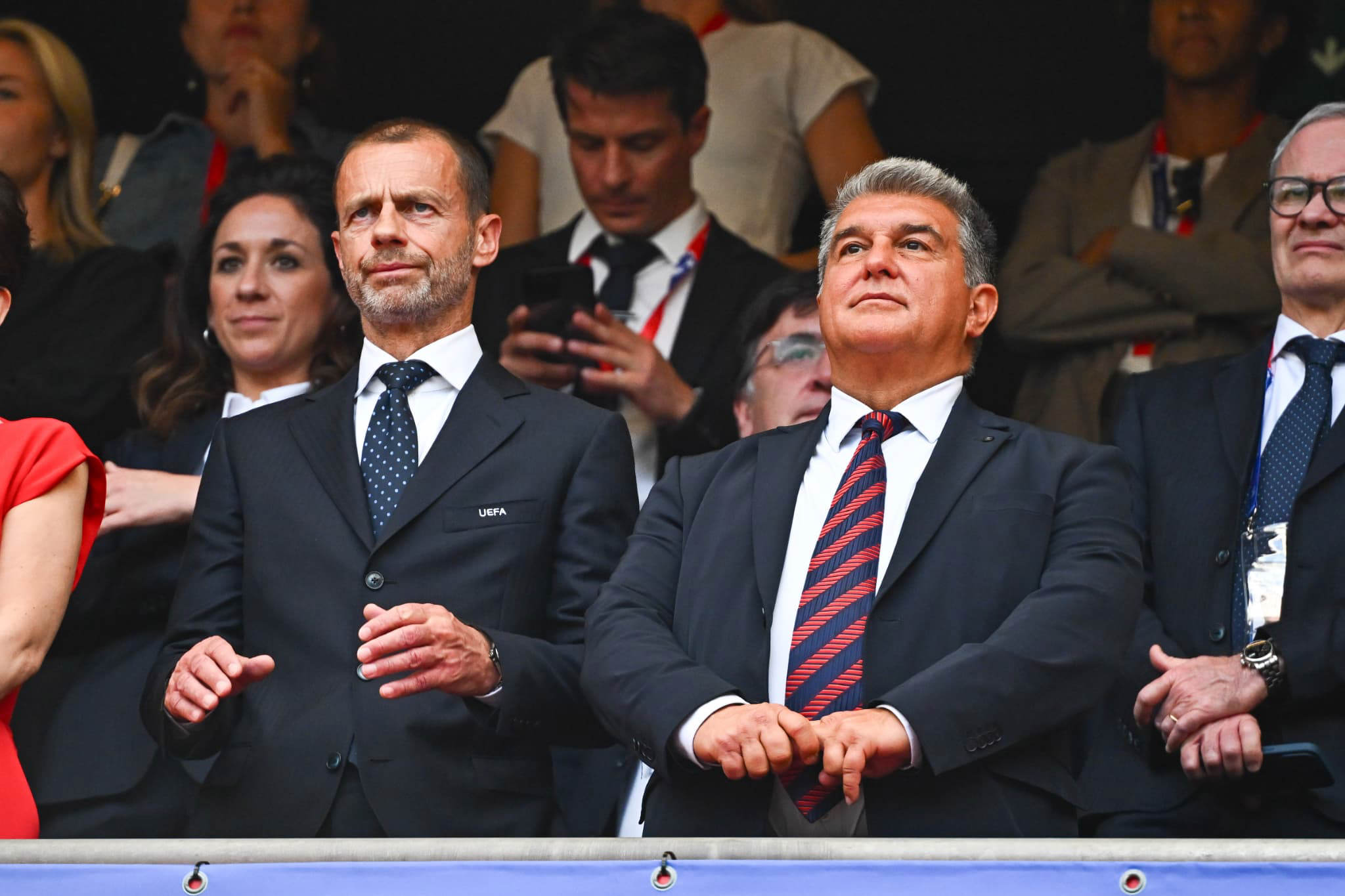 le président du barça exprime ses critiques envers d. fernández et son équipe, analysant leurs performances et décisions récentes.