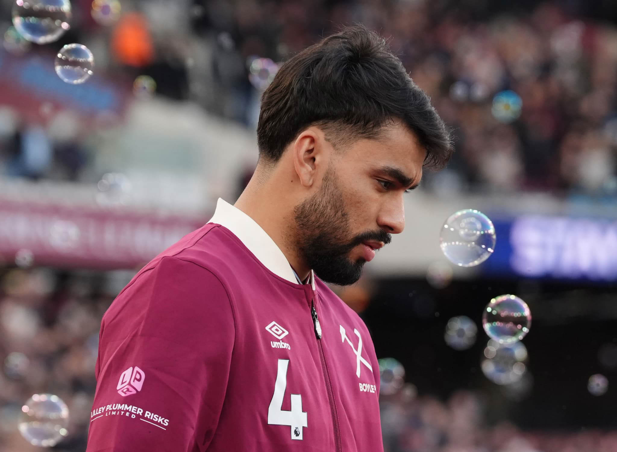 découvrez l'histoire du transfert de paquetá, le joueur brésilien le plus cher, et son impact dans le monde du football.
