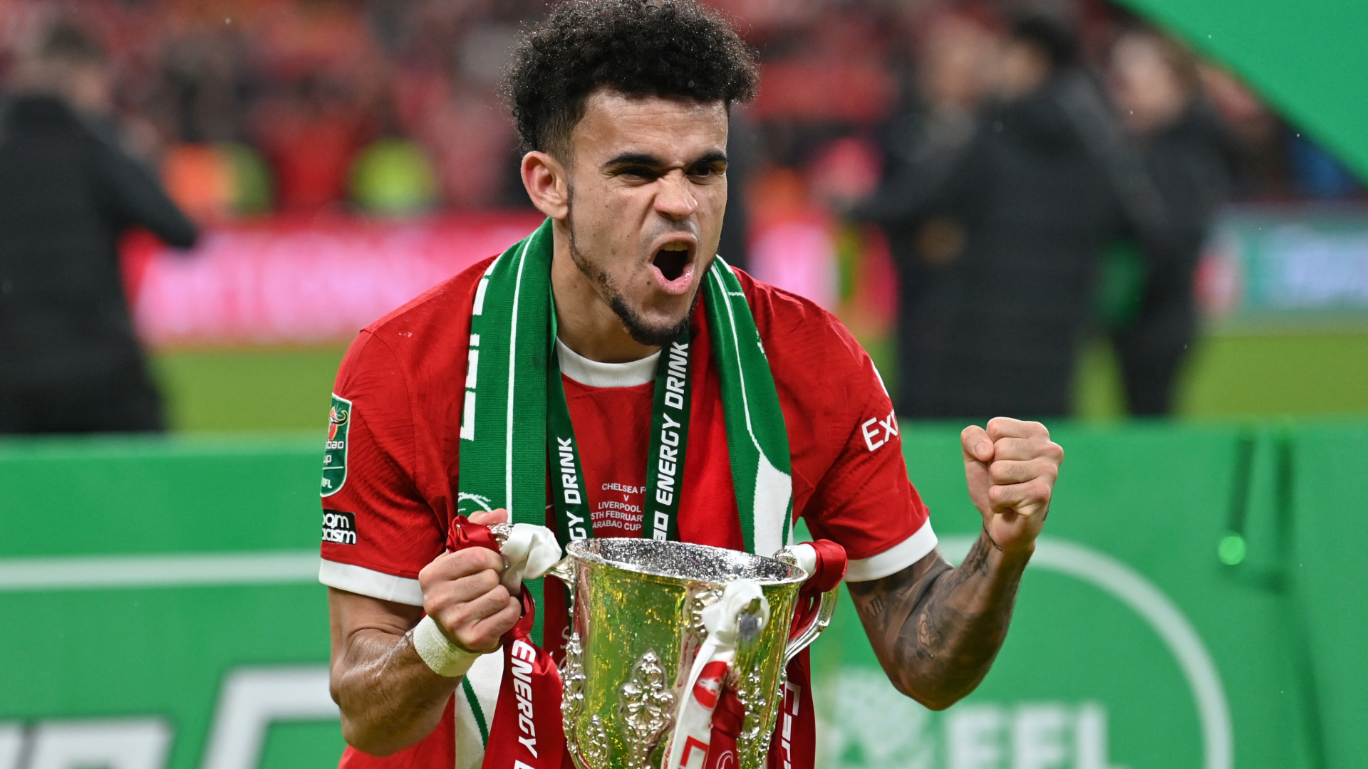 découvrez toutes les informations sur le transfert de luis diaz de liverpool au bayern munich, les détails du contrat et son impact sur les équipes.
