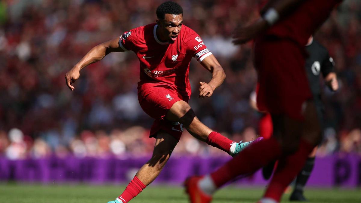man utd intensifie les négociations pour s'attacher les services de trent alexander-arnold et renforcer sa défense dès la prochaine saison.