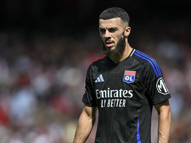 suivez les transferts en direct avec les dernières informations sur lookman, mateta et les mouvements du mercato ce lundi.