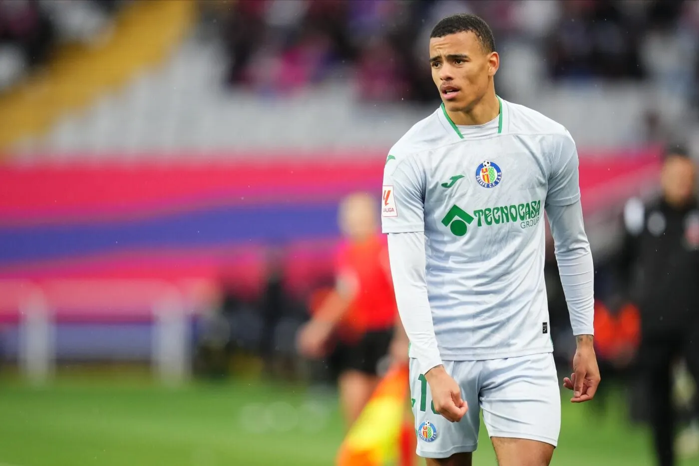 découvrez l'offre officielle du real madrid pour le transfert de greenwood, les détails et dernières informations sur cette potentialité majeure du marché des transferts.
