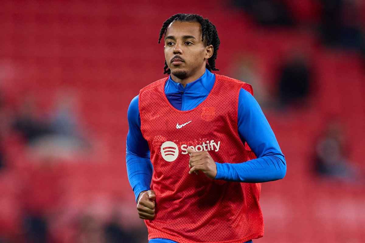 découvrez les dernières informations sur le transfert imminent de jules koundé au psg. suivez les détails exclusifs et les annonces officielles de ce transfert majeur.