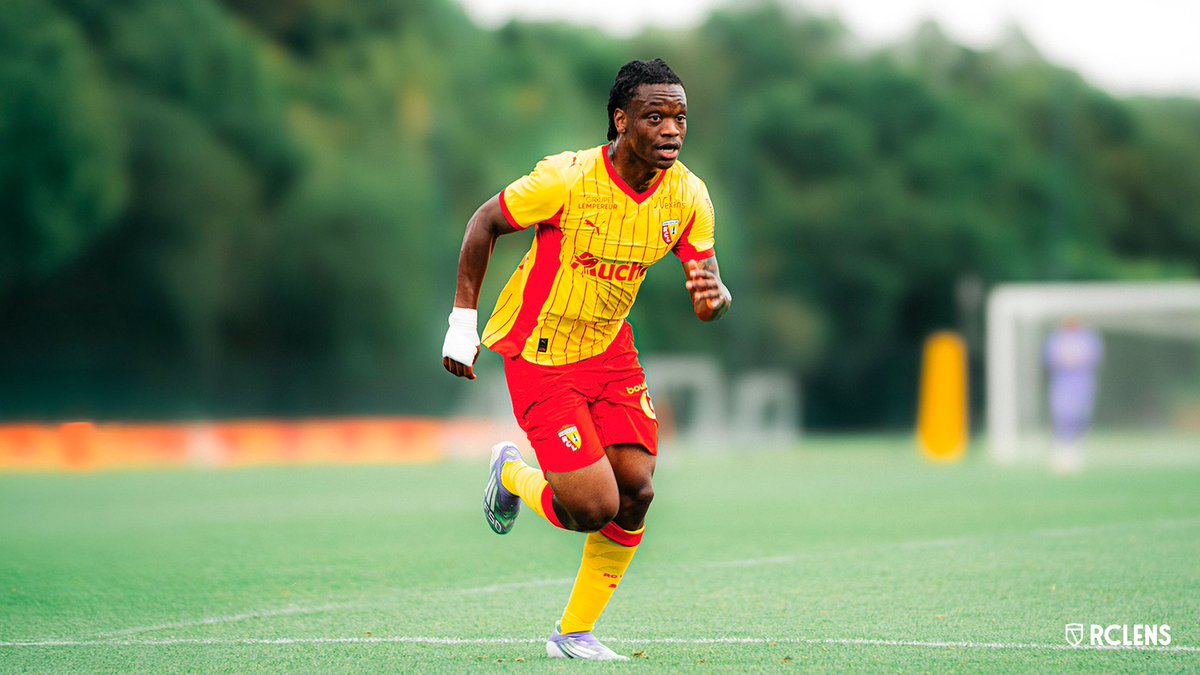 le rc lens rapatrie jérémy agbonifo, renforçant ainsi son effectif avec ce joueur talentueux de retour au club.