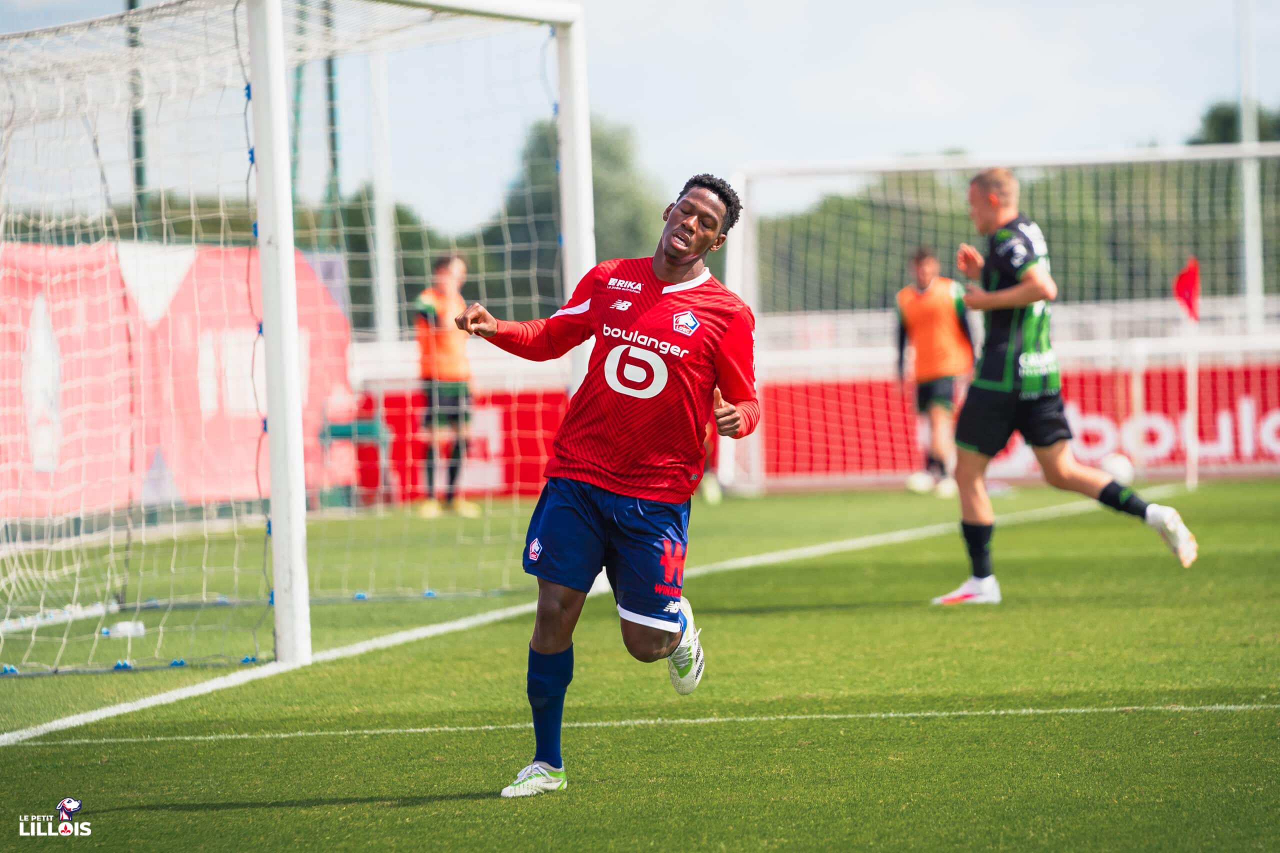 découvrez le transfert choc de walid acherchour, un mouvement qui bouleverse le marché et promet de grandes conséquences pour son club et ses supporters.